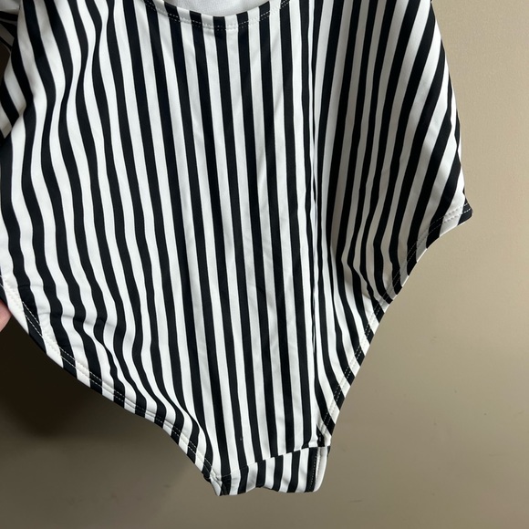 No Boundaries swimsuit large - Picture 8 of 10